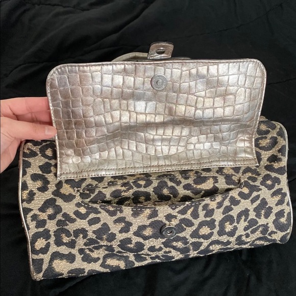 GUESS Purse - Picture 3 of 6